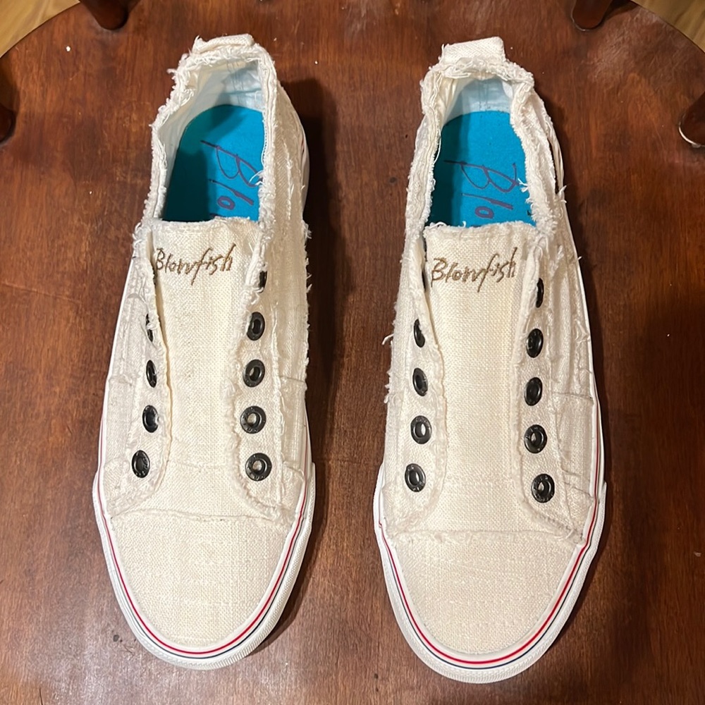 Blowfish Women's Cream Casual Sneakers